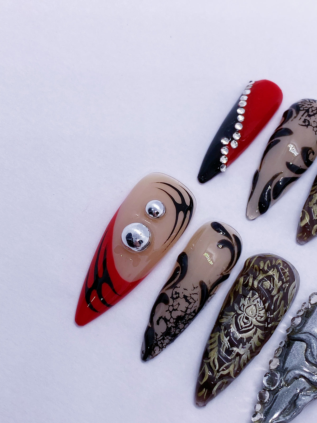 LISA SaWaDiKa press on nails