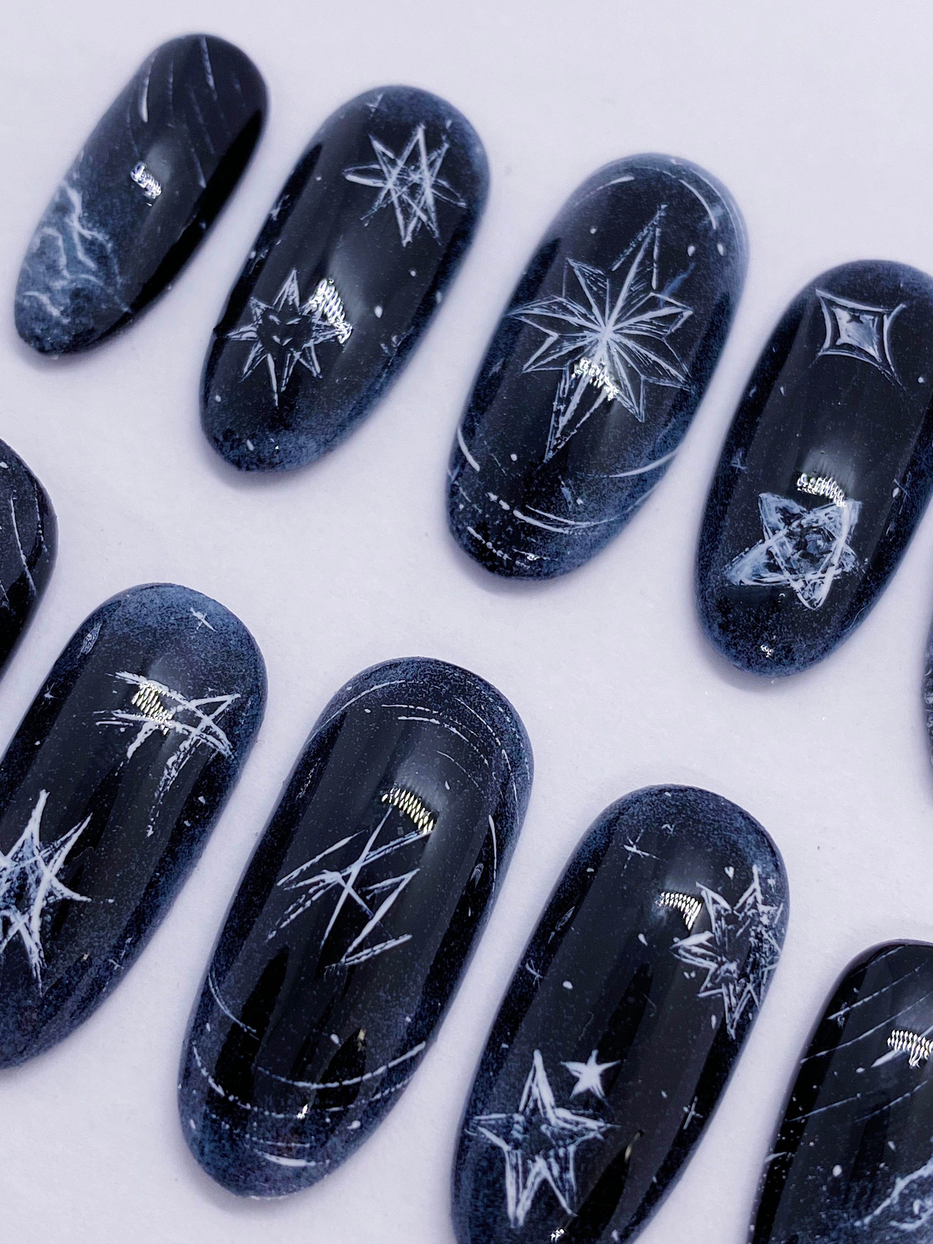 SKZ Stay press on nails