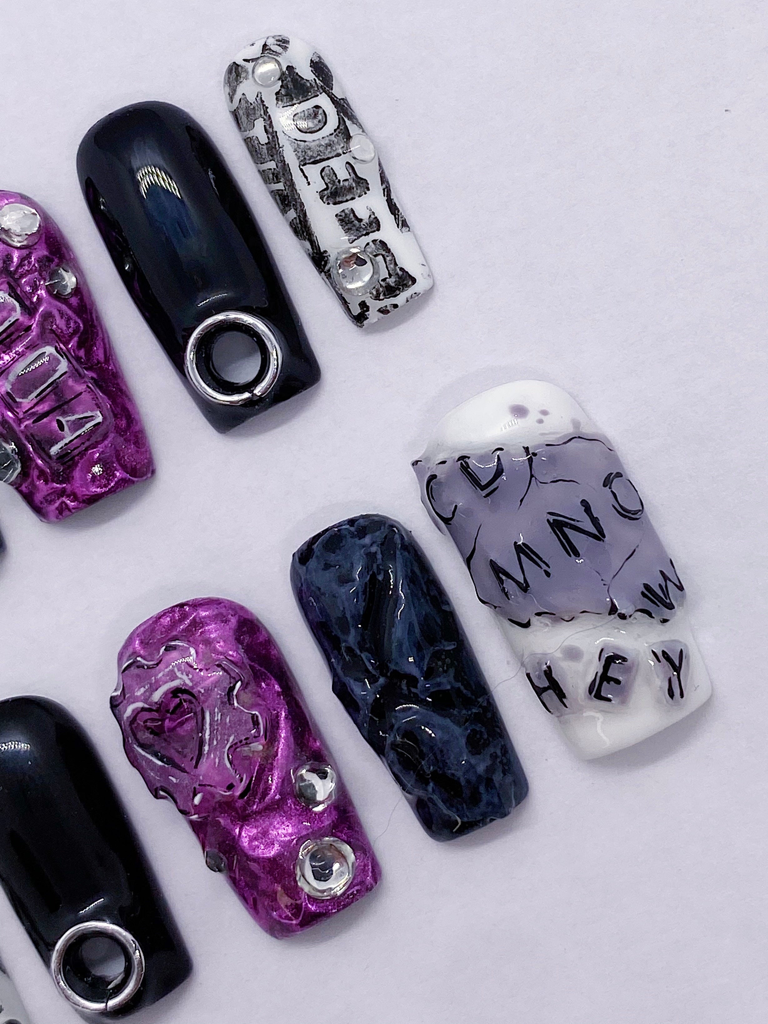 JISOO earthquake press on nails