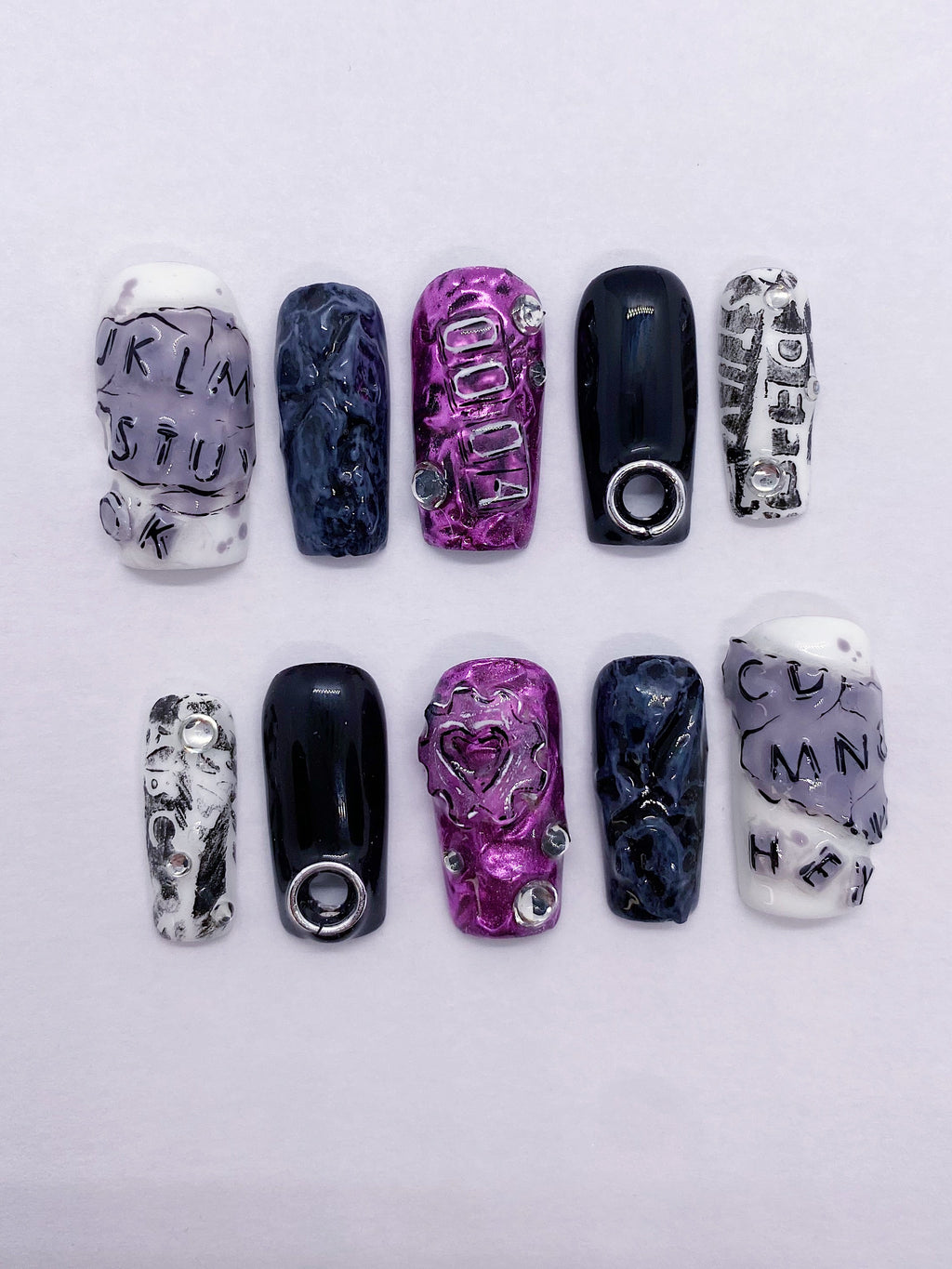 JISOO earthquake press on nails