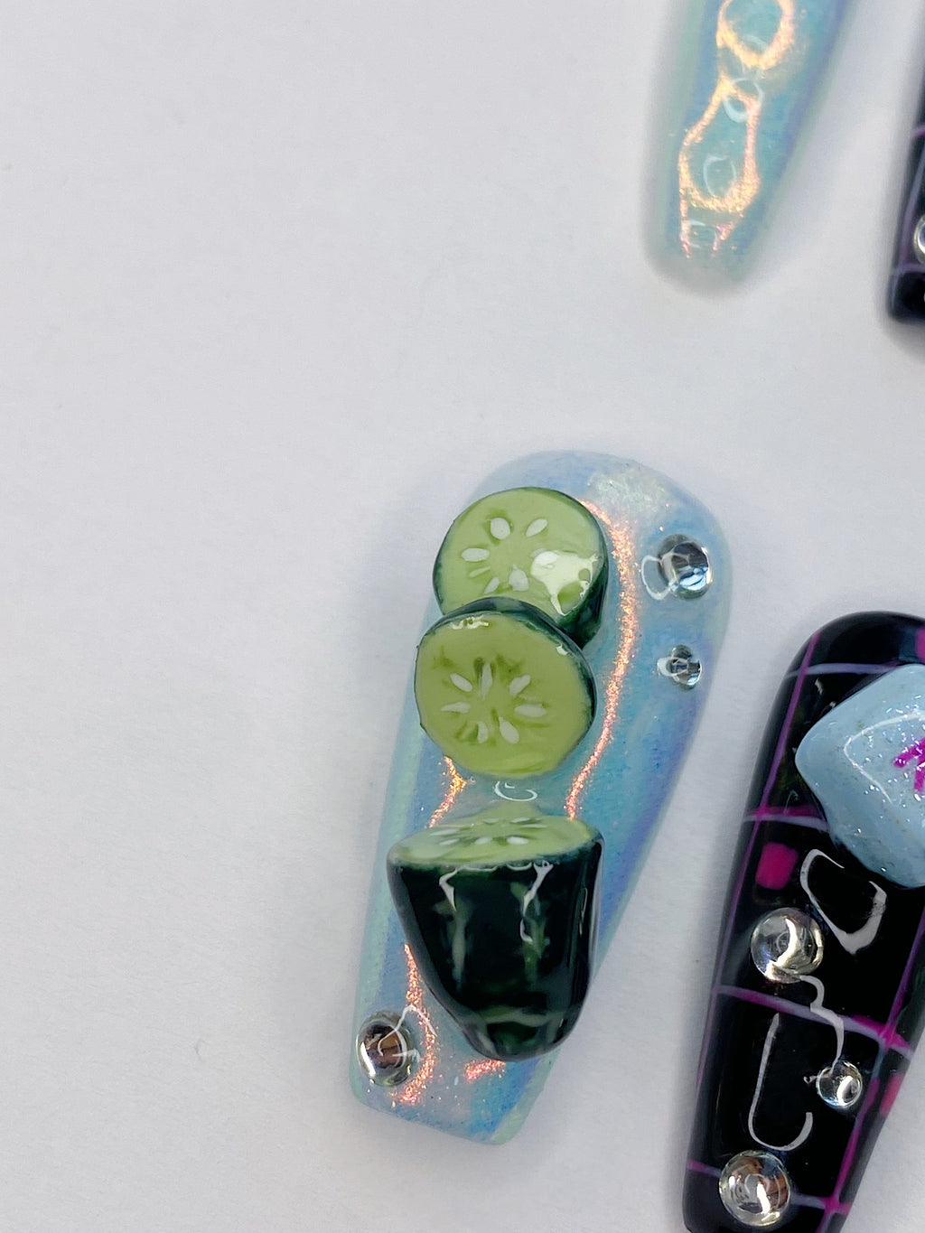 KATSEYE Internet Girl press on nails(Ready to claim)