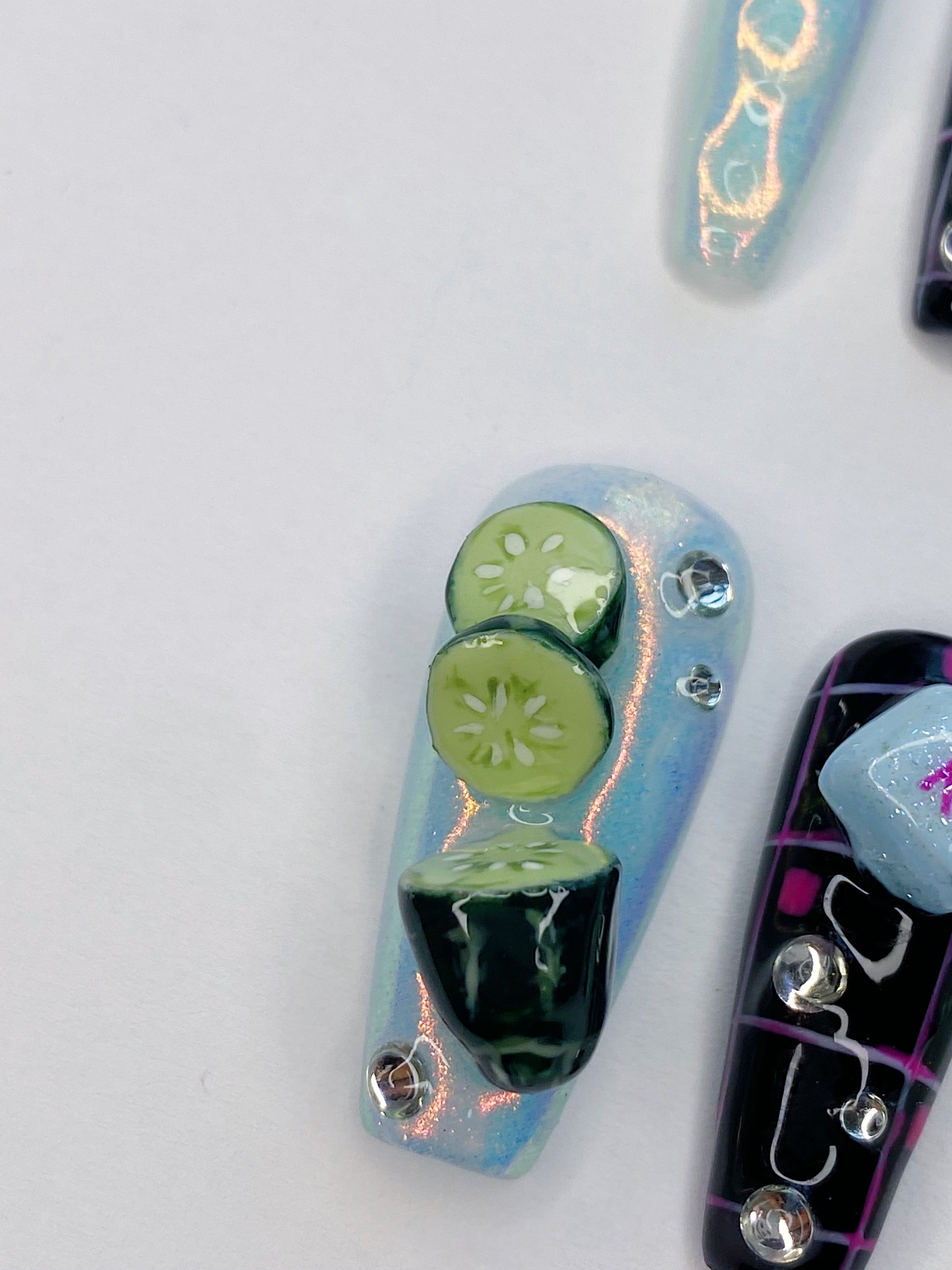 KATSEYE Internet Girl press on nails(Ready to claim)