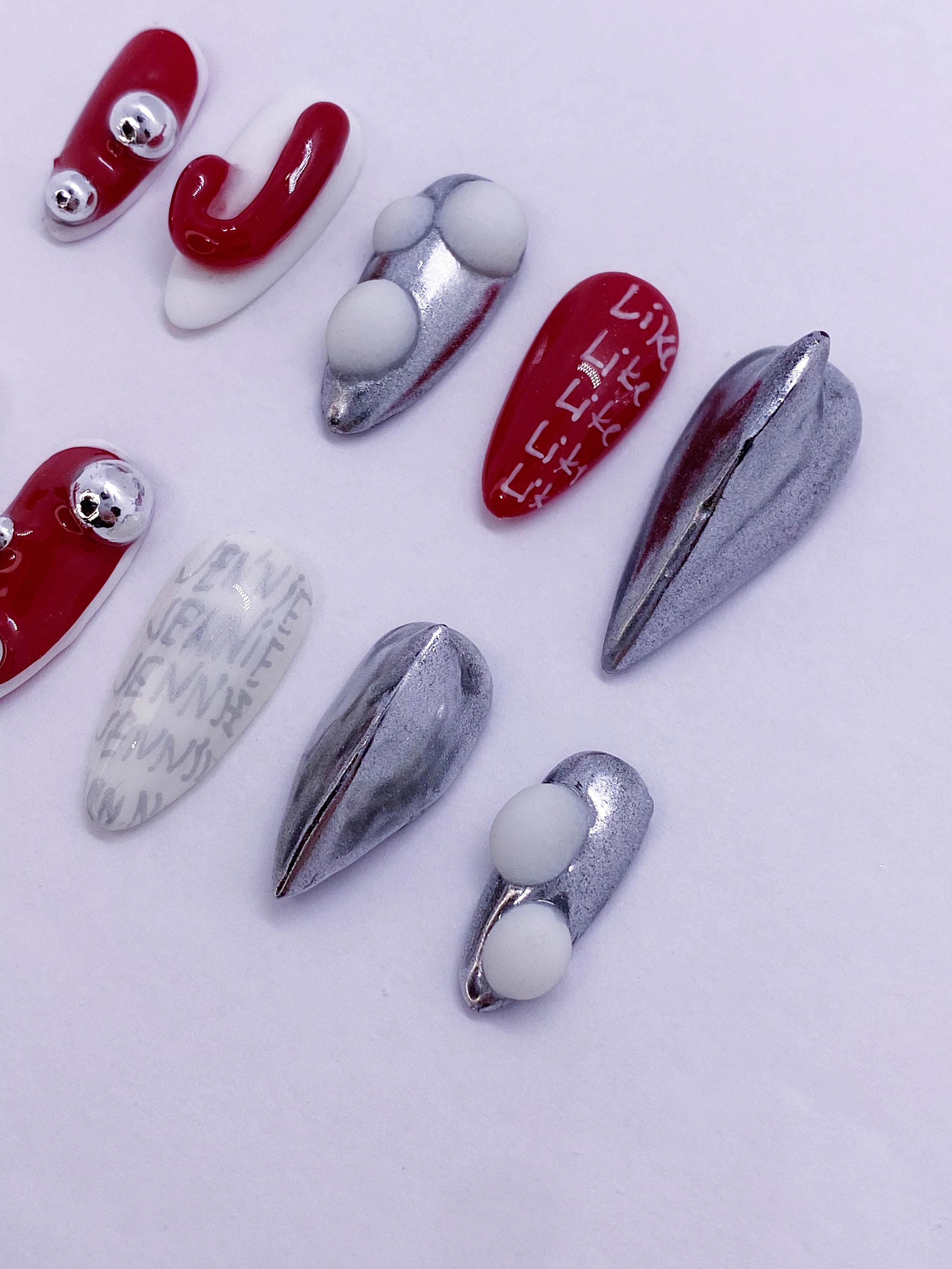 Like JENNIE press on nails