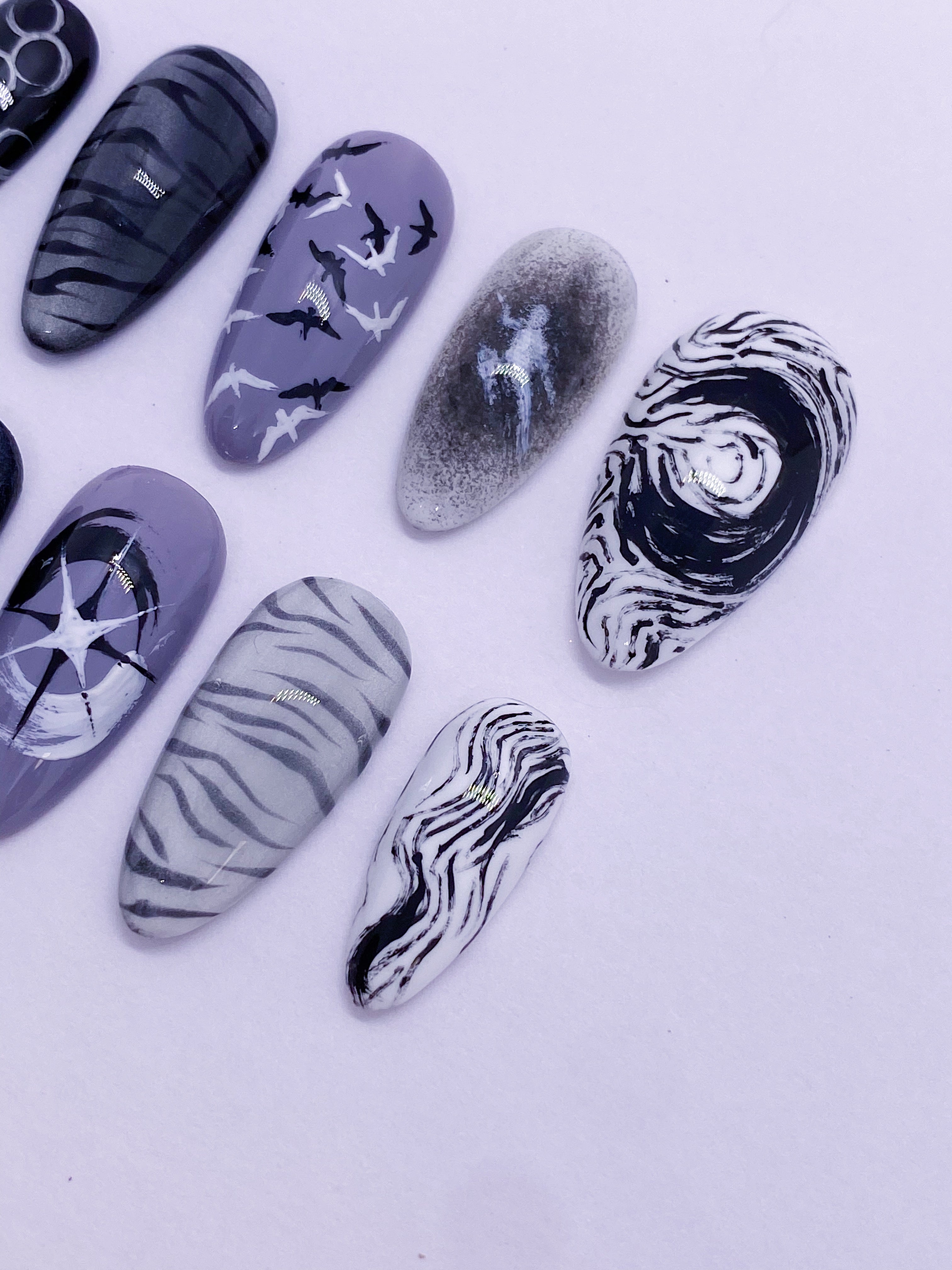SKZ Run It press on nails