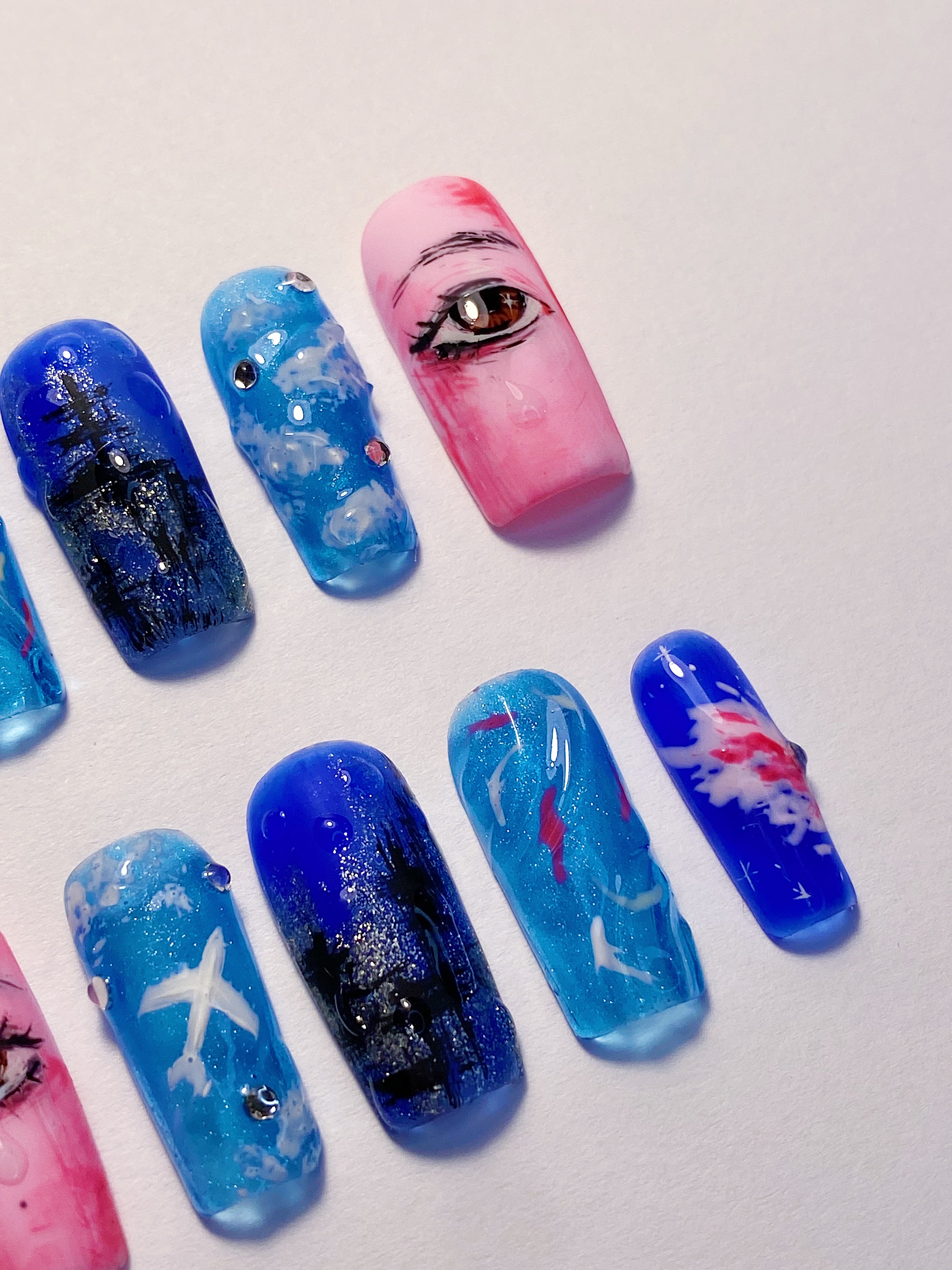 JENNIE Seoul City press on nails