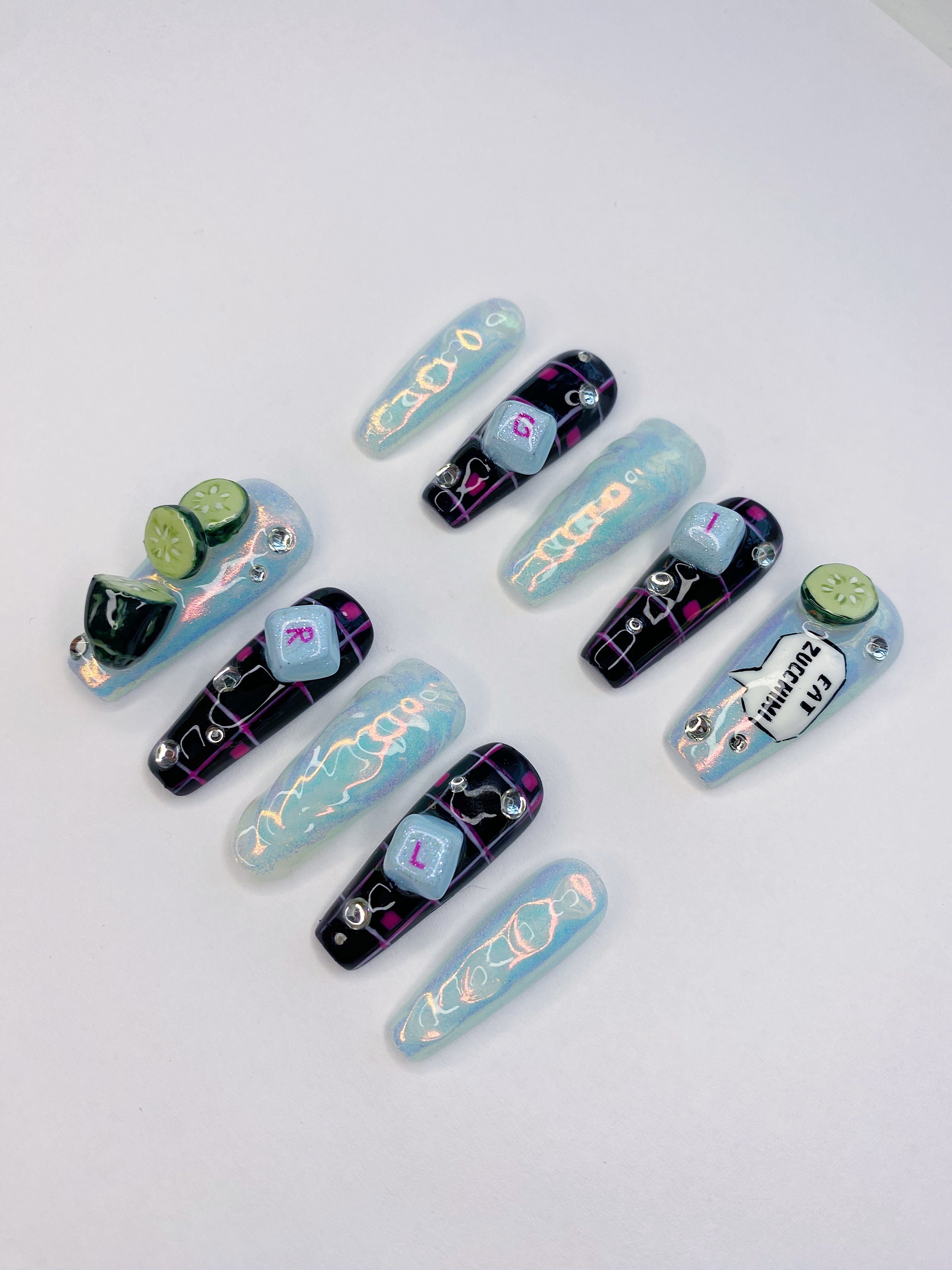 KATSEYE Internet Girl press on nails