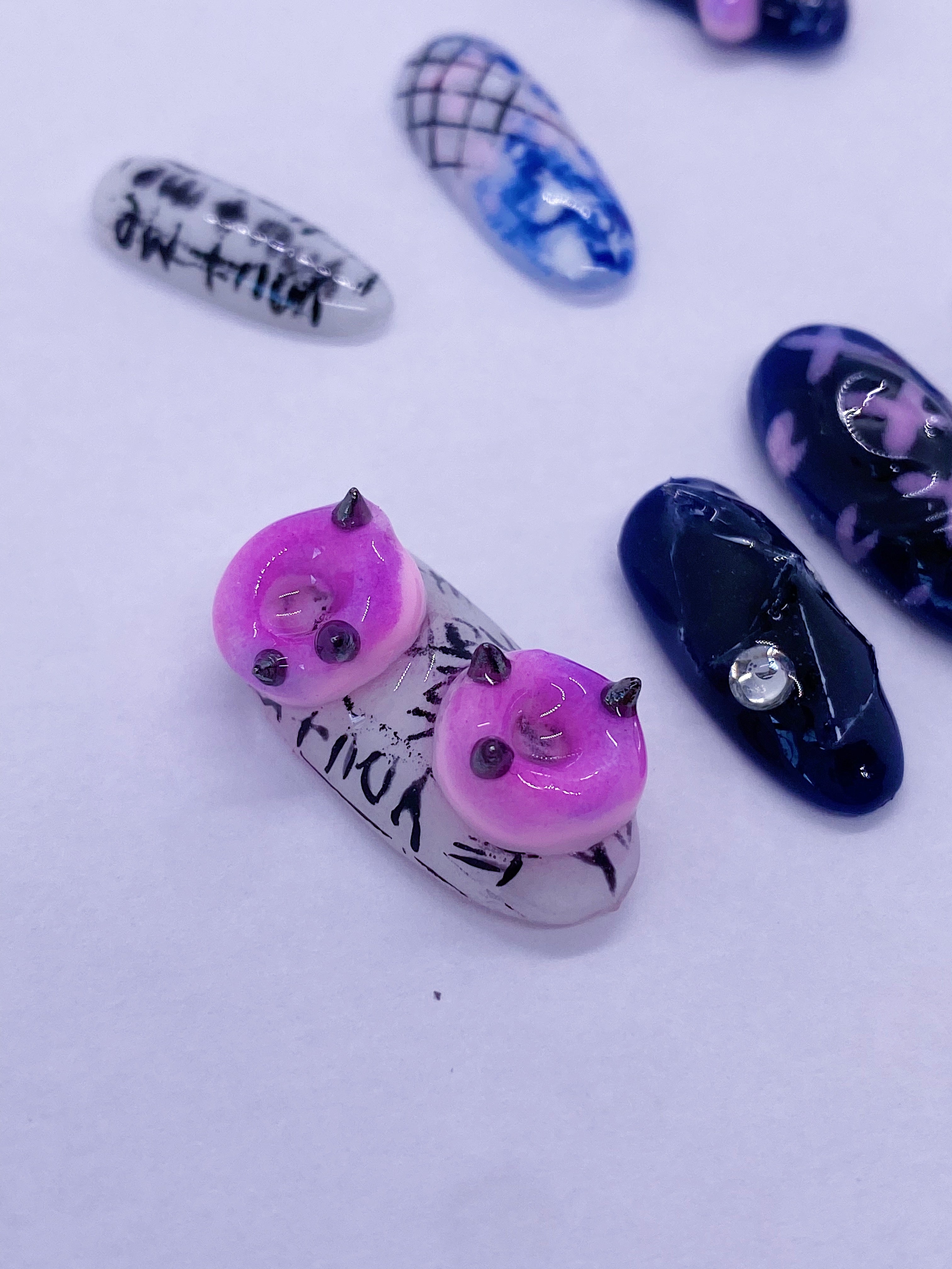 Blackpink Lovesick Girls press on nails