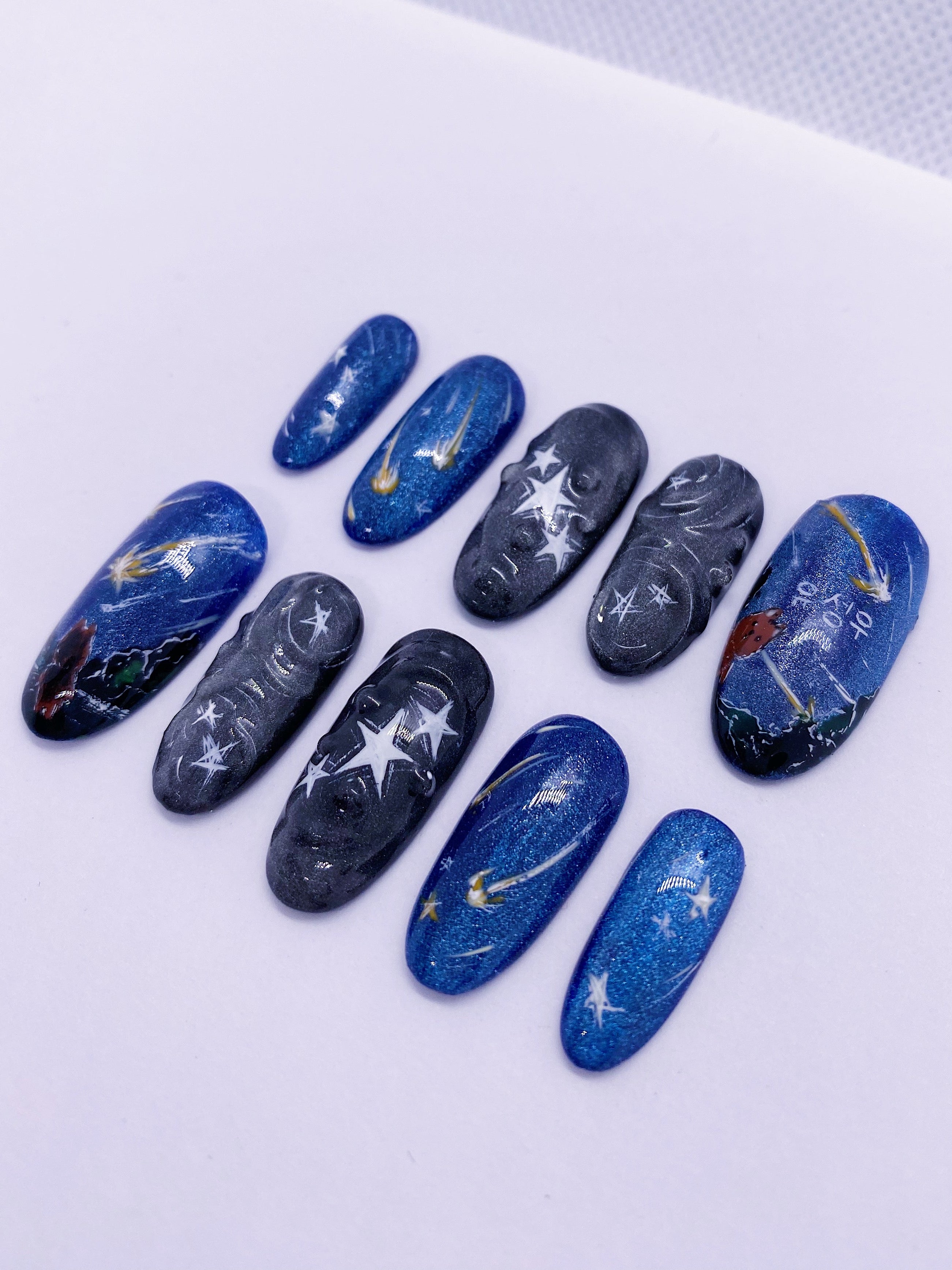 HAN Raining stars press on nails (Ready to claim)