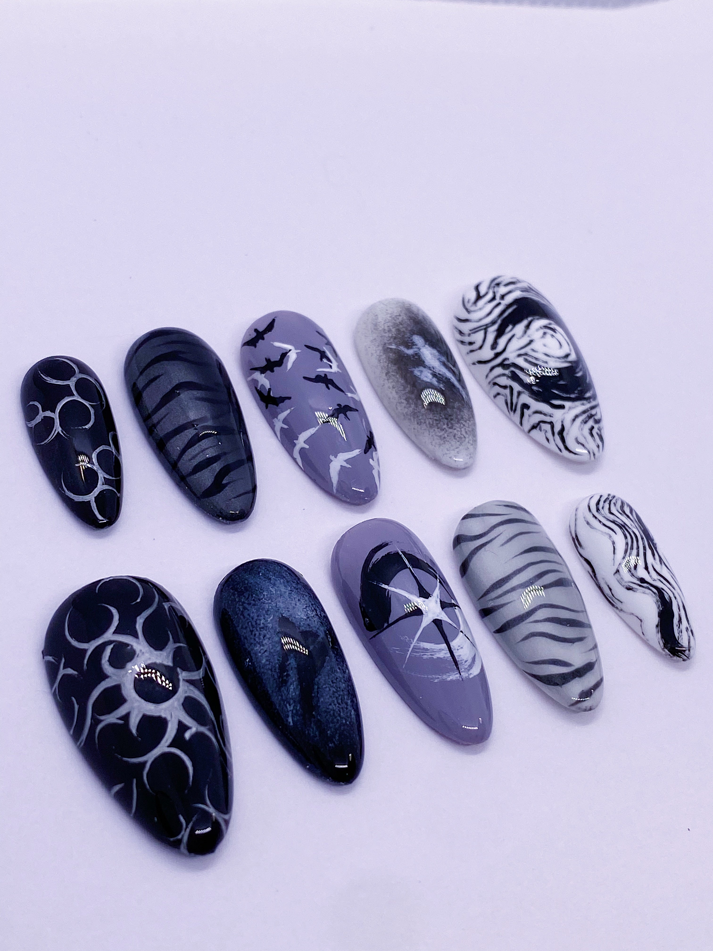 SKZ Run It press on nails