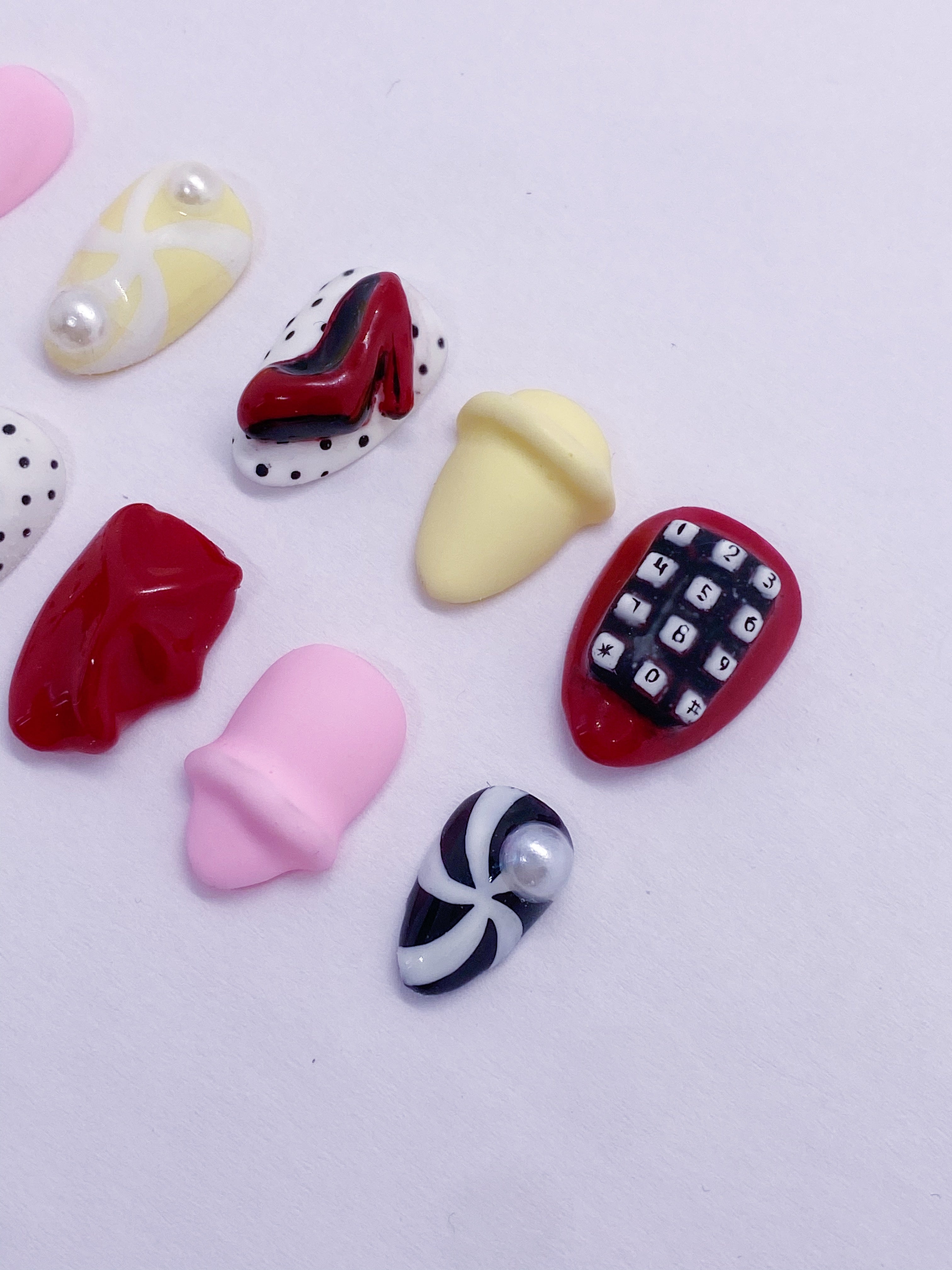 YENA Catch Catch press on nails