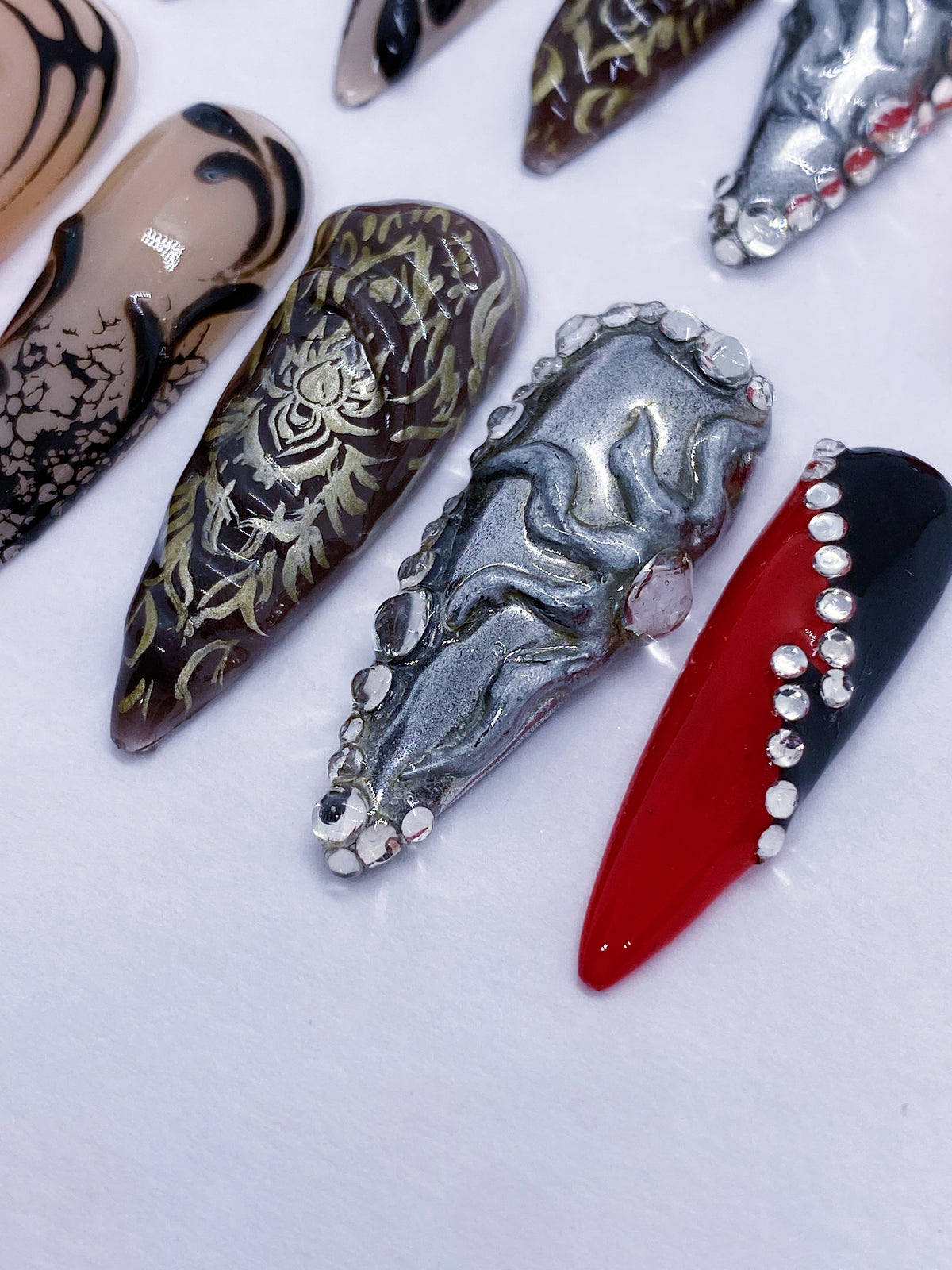 LISA SaWaDiKa press on nails
