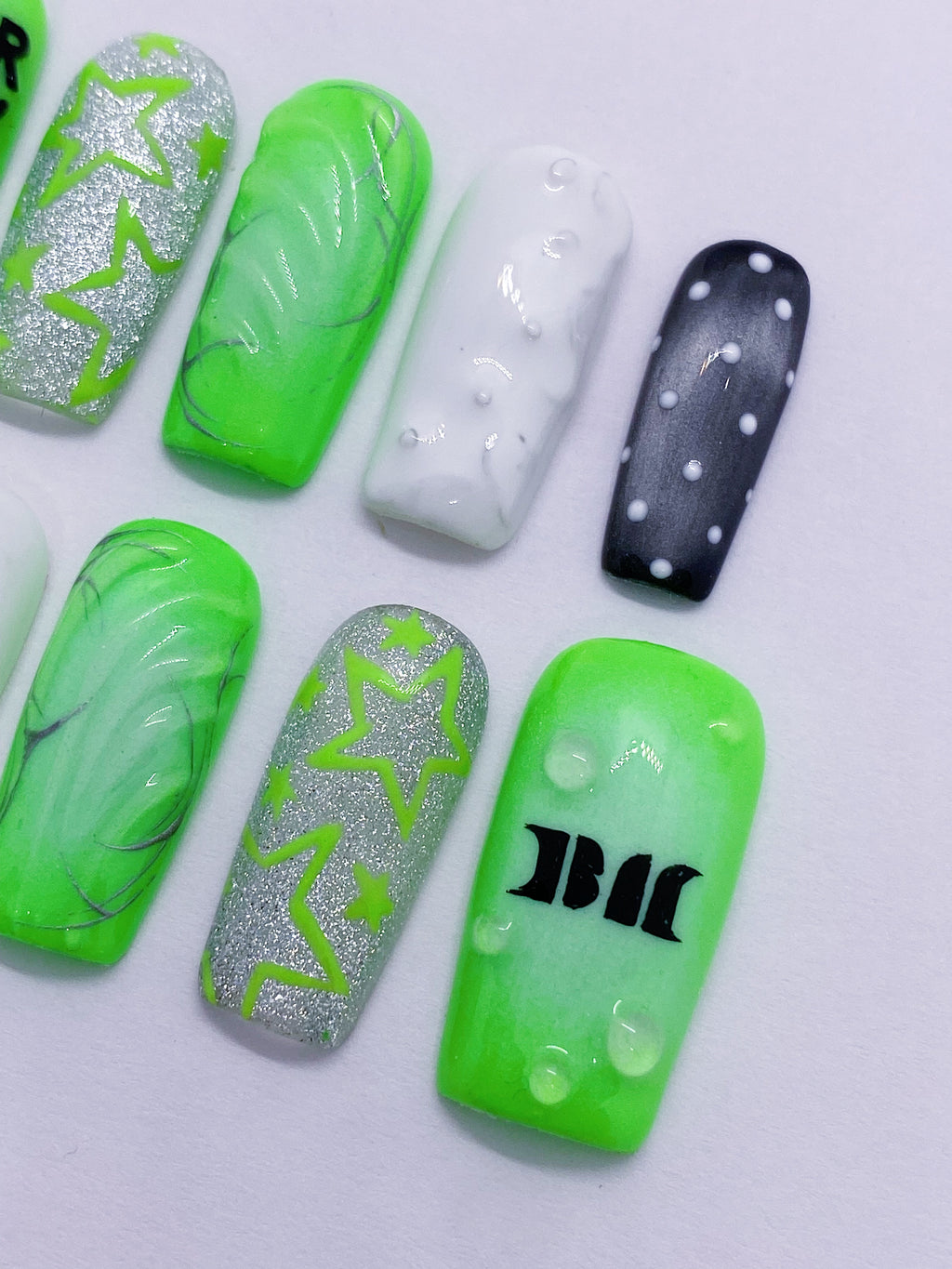 Babymonster SUGAR HONEY ICE TEA press on nails
